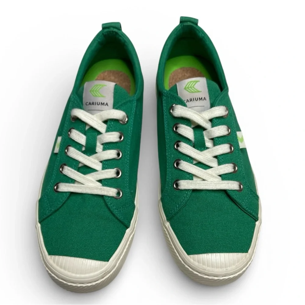 Cariuma Women’s Oca Low Sneakers Green Canvas Low Cap Toe Size 9